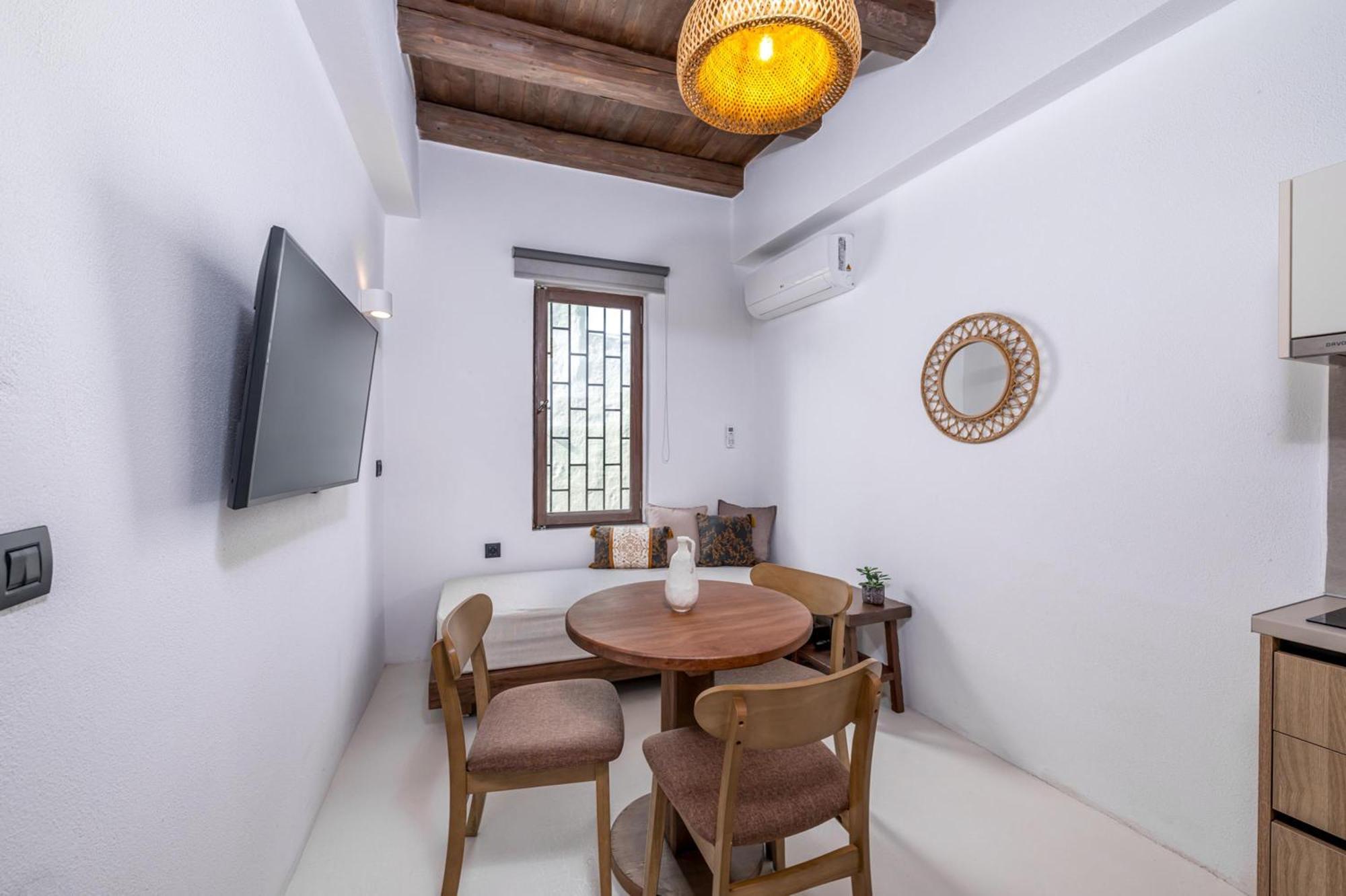 Elia Suites - Old Town Rhodes City ภายนอก รูปภาพ